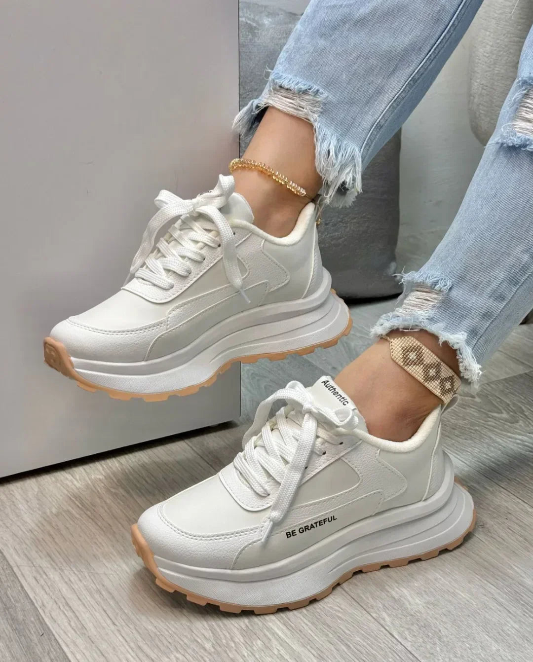 gid://shopify/MediaImage/41238685384993